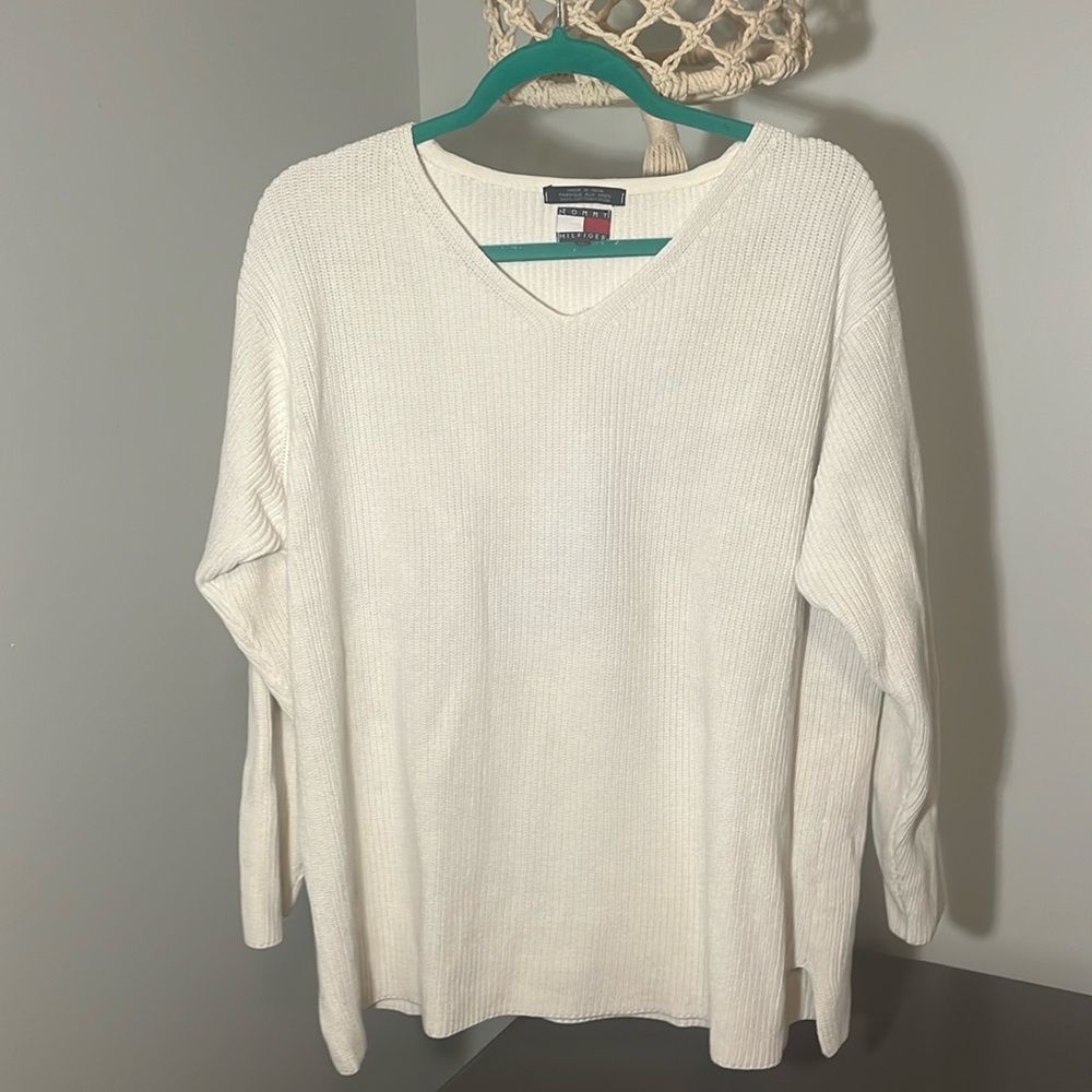 Vintage Tommy Hilfiger Sweater - XL 100% Cotton with logo patch on sleeve